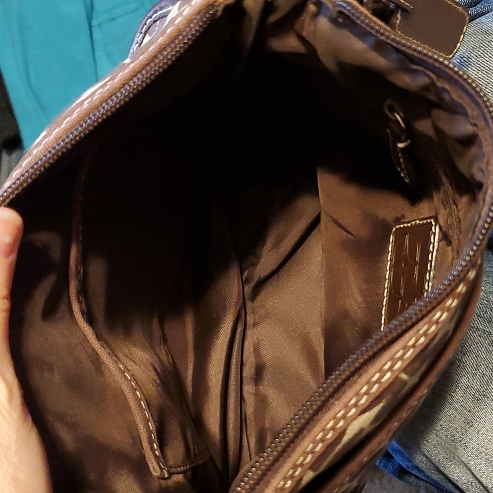 Fossil Purse - Picture 7 of 13